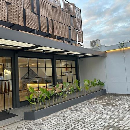 Masri Living By Daphna International Hotel Yogyakarta Exterior photo
