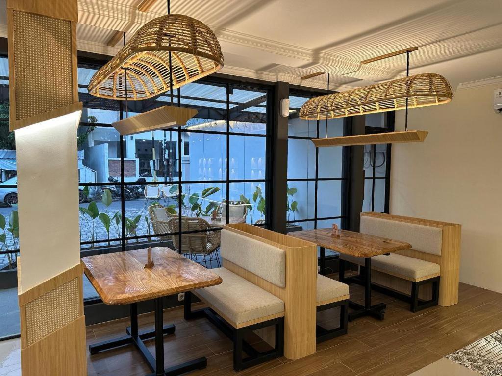 Masri Living By Daphna International Hotel Yogyakarta Exterior photo